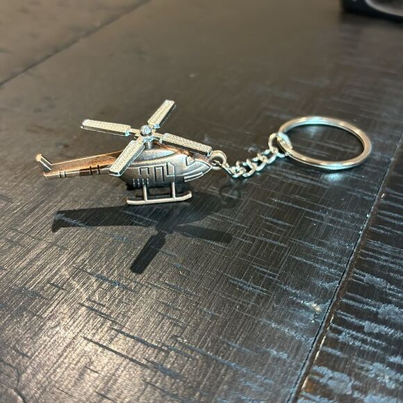 New Bronze Color Moving Propeller Army Helicopter Keychain Wife Support Unisex - Picture 1 of 5